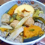 南瓜ロメインレタス鶏だんご伊達巻de蕎麦